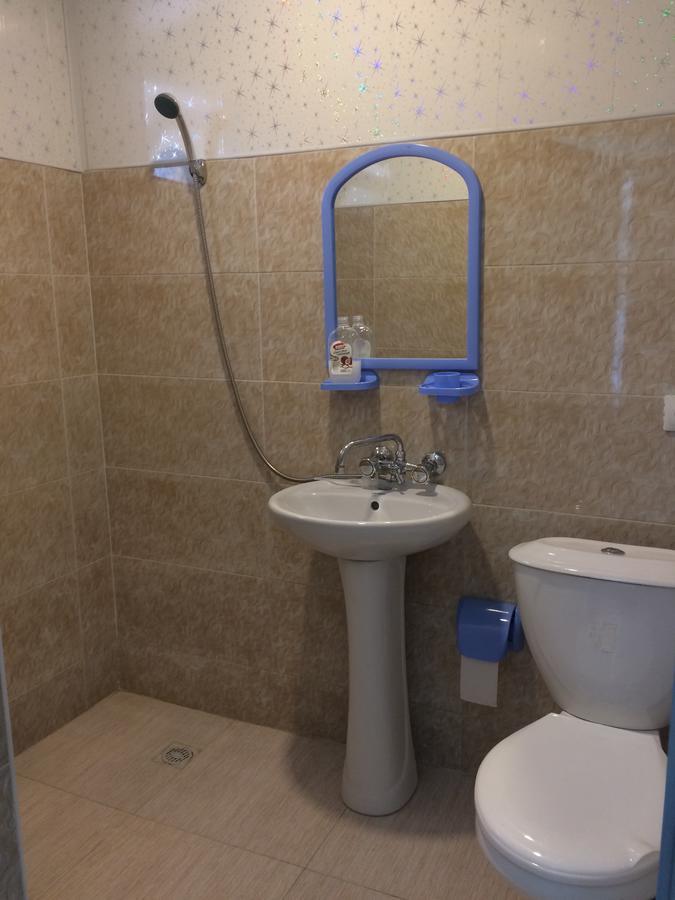 Hotel Tedi Кварели Экстерьер фото