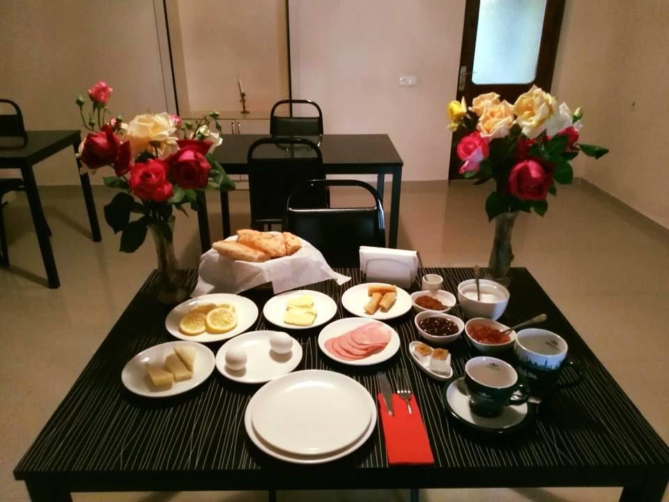 Hotel Tedi Кварели Экстерьер фото