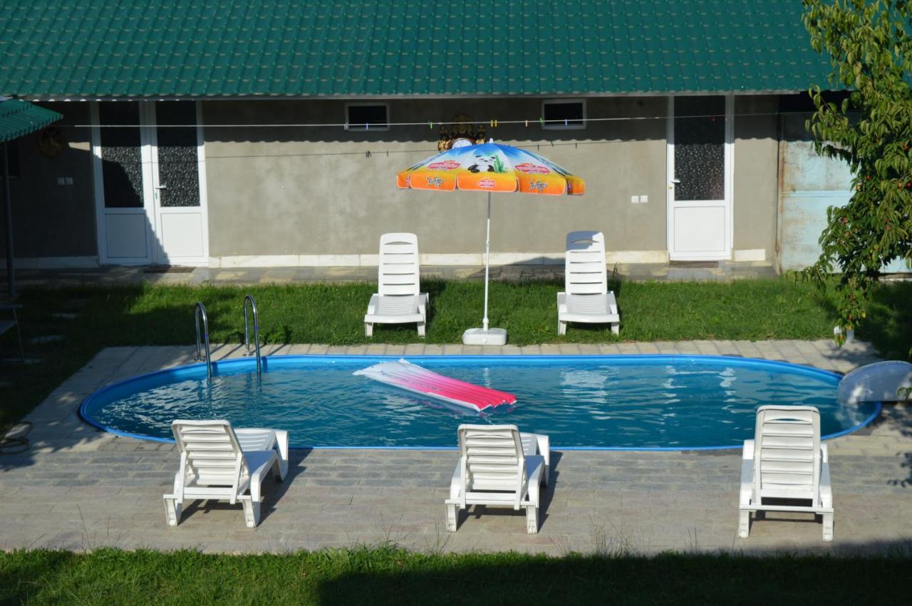 Hotel Tedi Кварели Экстерьер фото