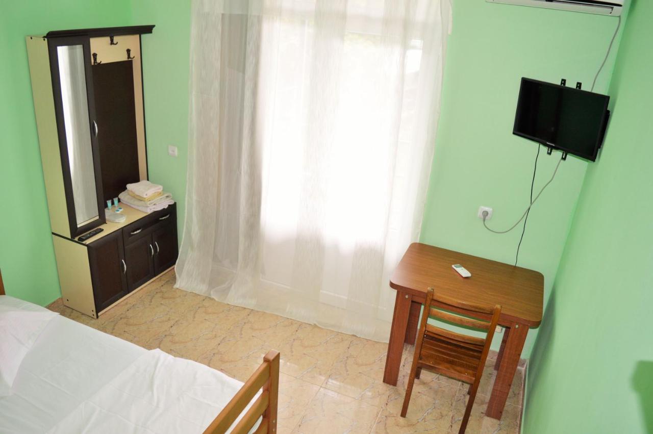 Hotel Tedi Кварели Экстерьер фото